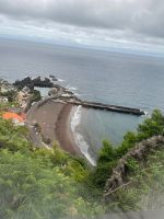 Schwarzer Sandstrand