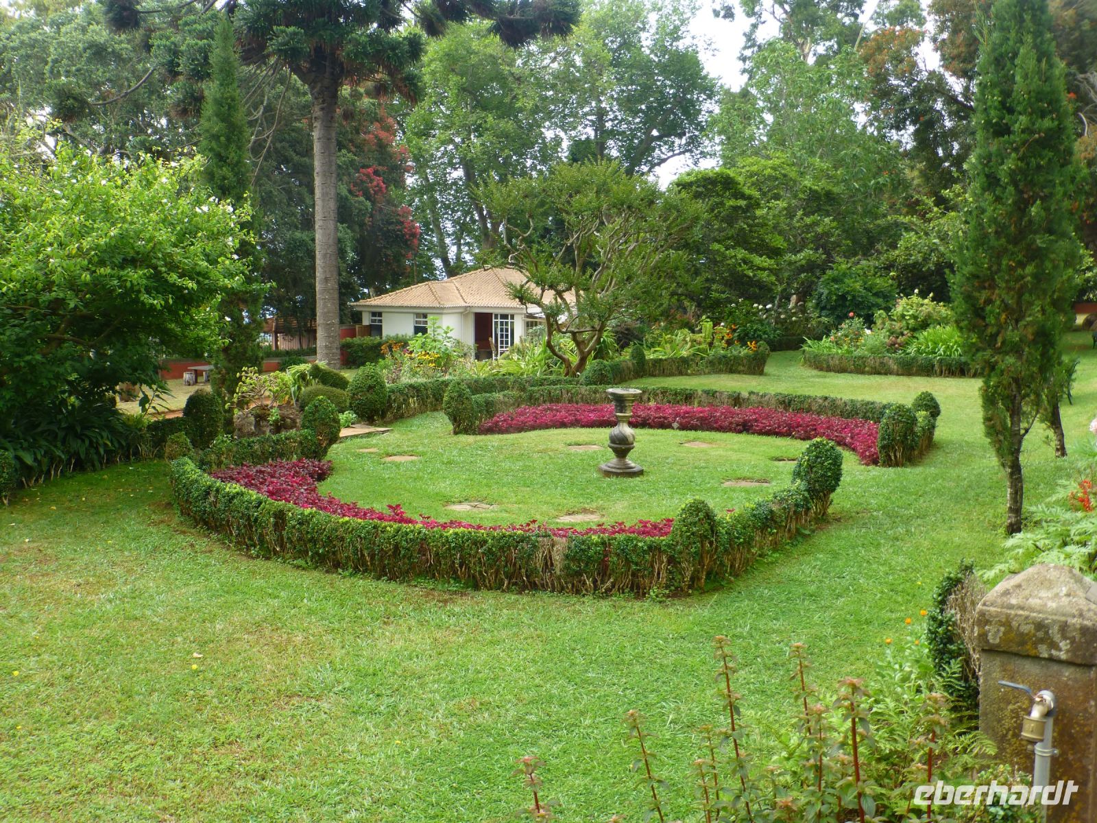 Das Teehaus lädt zum Verweilen ein