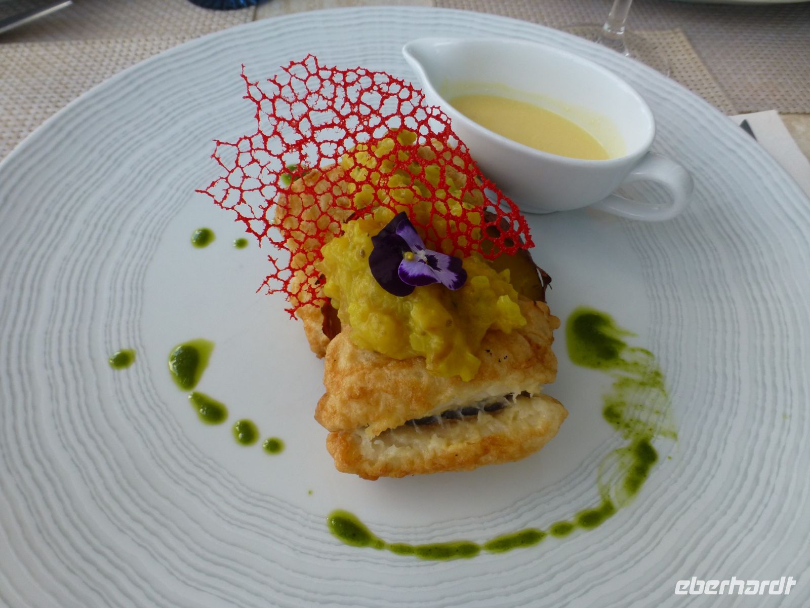 Degenfisch mit Bananencurry, modern interpretiert