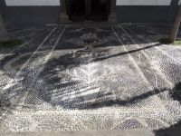 Sao Vicente - Mosaik vor der Kirche