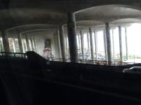 unter der Landebahn hindurch zurück zum Hotel