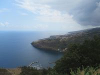 Blick auf die Küste und Flughafen Funchal