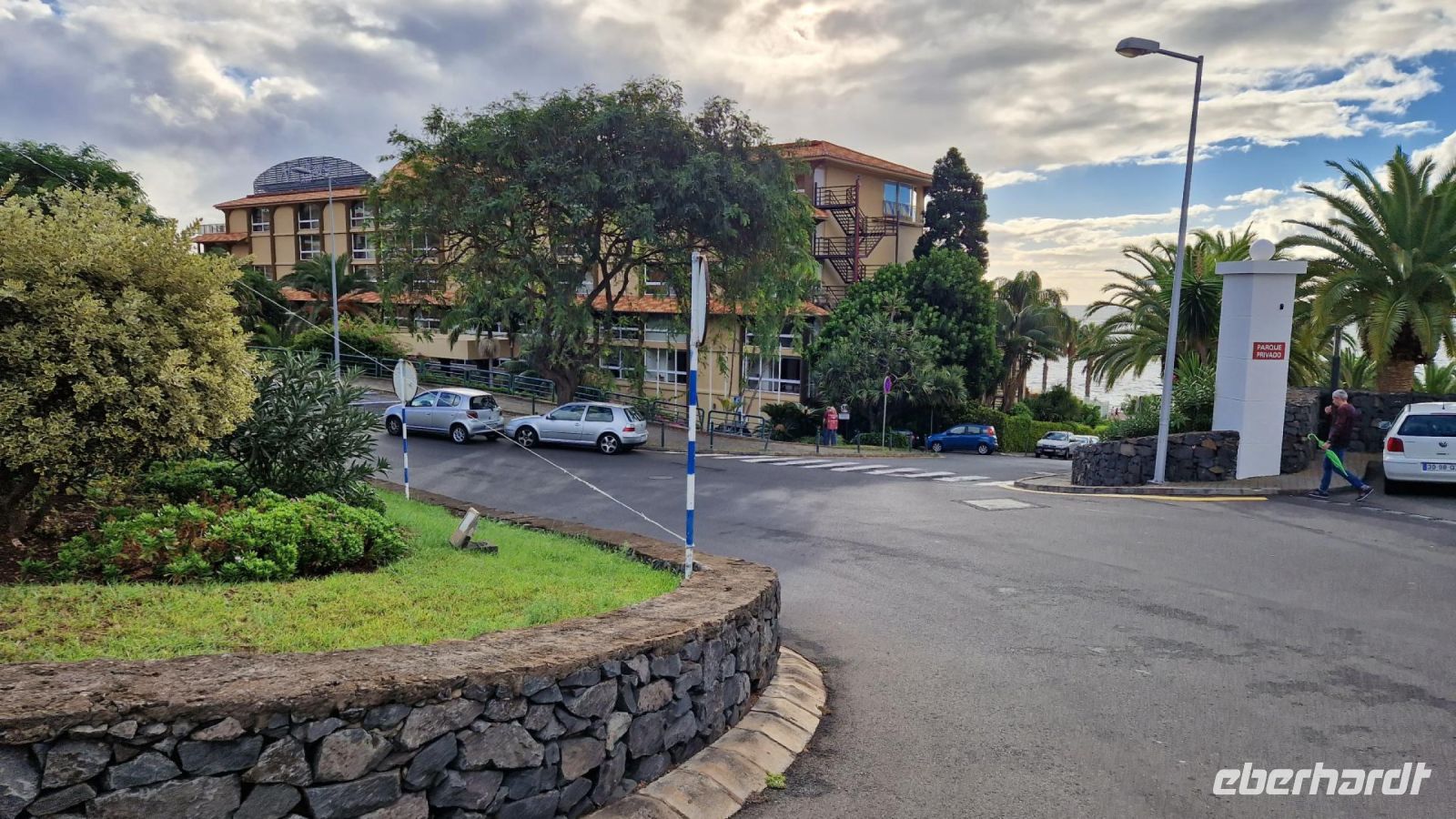 4-1_Hotel Four View Oasis.jpg