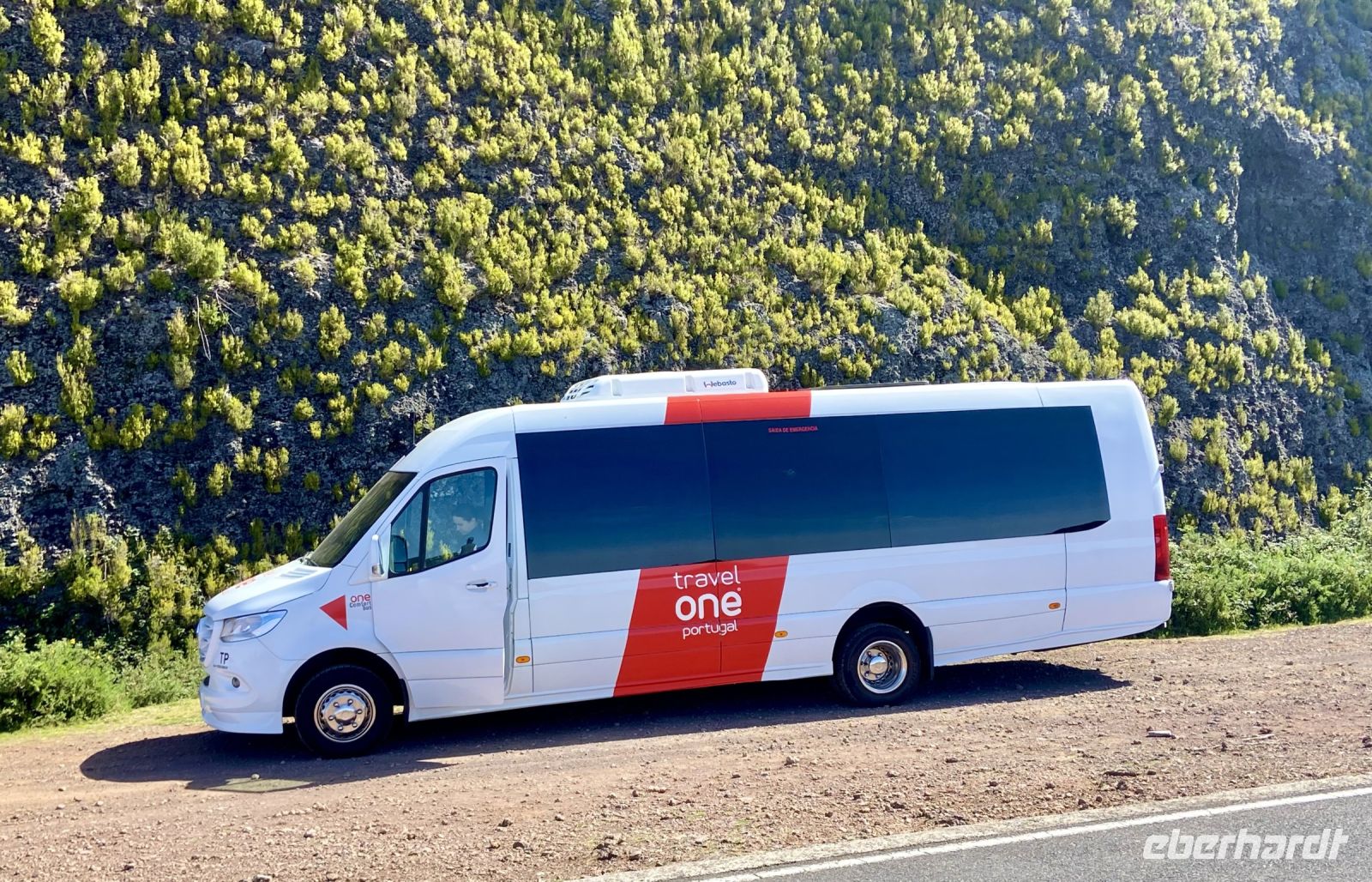 Unsere Busfahrerin Angela erwartet uns geduldig 