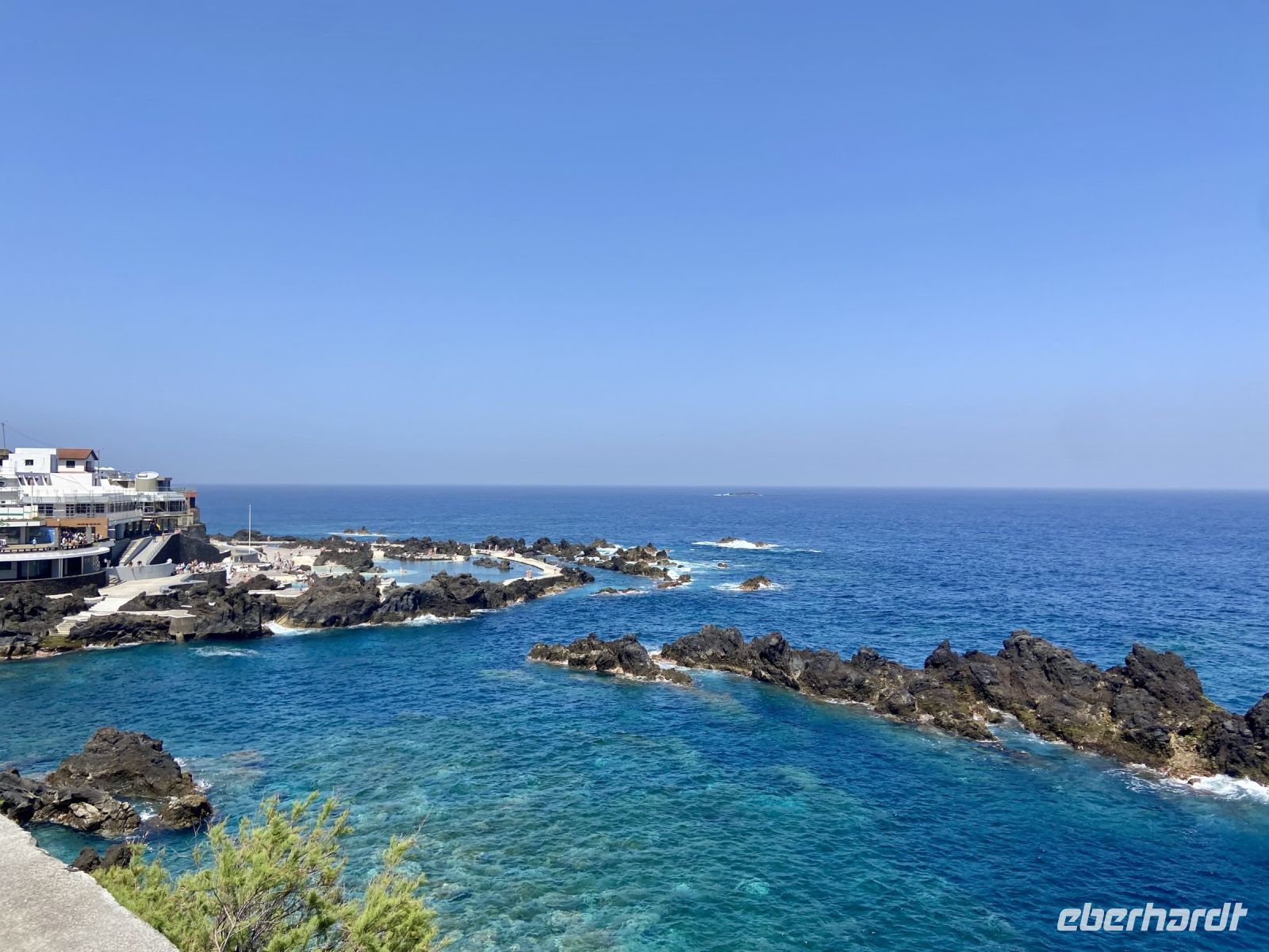 Vulkanisches Meerwasserschwimmbecken