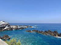 Vulkanisches Meerwasserschwimmbecken