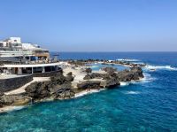 Großes Meerwasserschwimmbecken