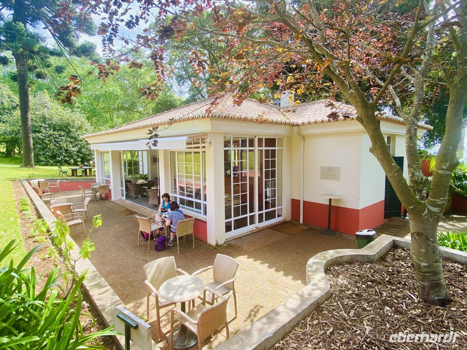 Das Teehaus lädt zum Verweilen ein