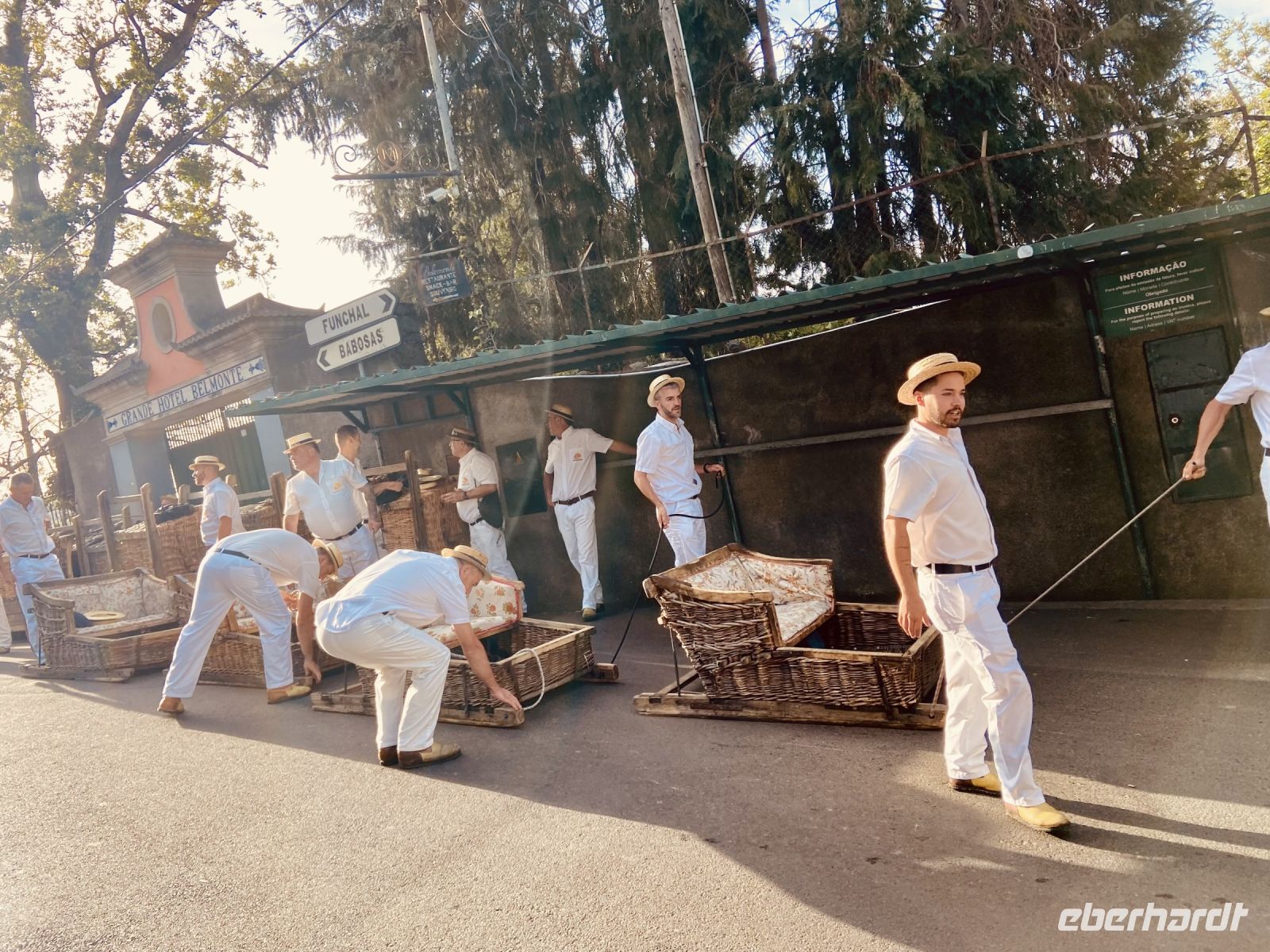 Die Korbschlittenfahrer