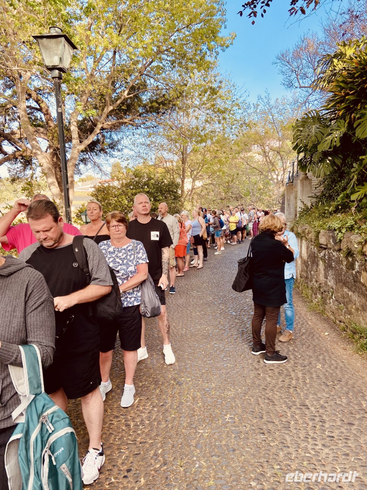 Zwei Stunden Wartezeit…