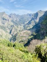 Gigantisches Felsmassiv