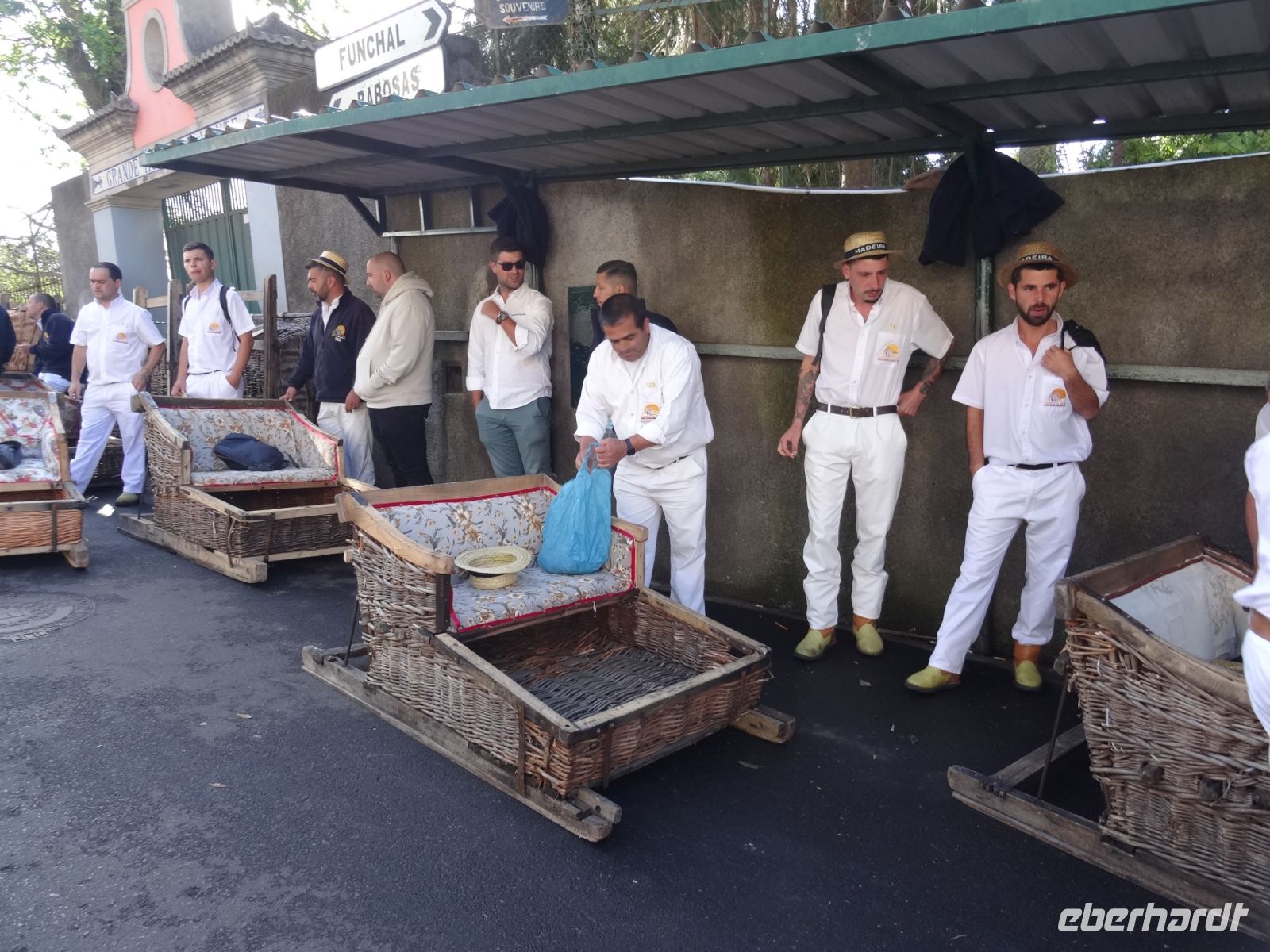 Korbschlittenfahrer in Monte