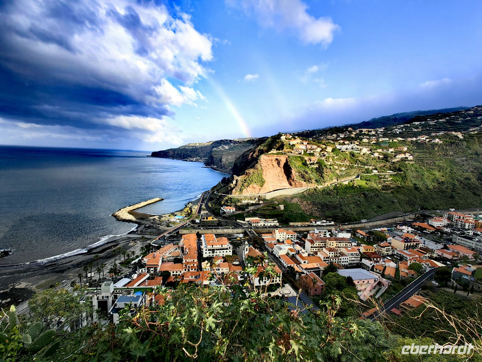 Blick auf Ribeira Brava &ndash; &copy;  (Eberhardt TRAVEL)