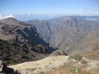 Blick vom Pico do Arieiro (1.818 m)