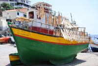 Katzenhai der zum Trocknen in Sonne aufgehängt wird