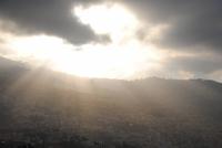 Sonnenaufgang über der Stadt Madeira