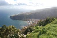 Aussichtspunkt mit Blick auf Bucht von Machico und den Flughafen Funchal