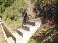 Levada-Wanderung -  teilweise erneuerterTreppenaufstieg