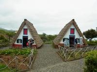 Die traditionellen Häuser von Santana