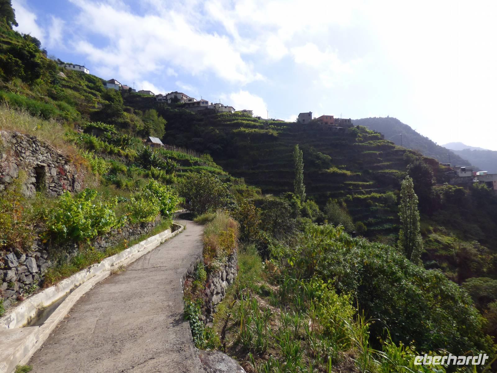 Terrassenlandschaft // Levadawanderung bei Maroços
