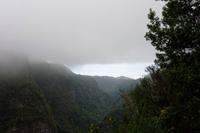 wolkenverhangenes Tal vor dem Caldeirao Verde