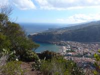 Madeira, Blick vom Pico do Facho zum Flughafen und auf Machico 