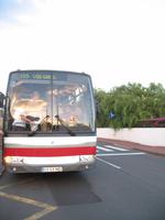 Warten auf den Bus in Caniço