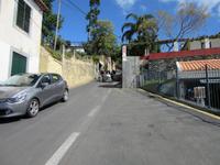 gefahren wird auf öffentlichen Straßen