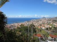 Blick hinüber zum Hafen von Funchal