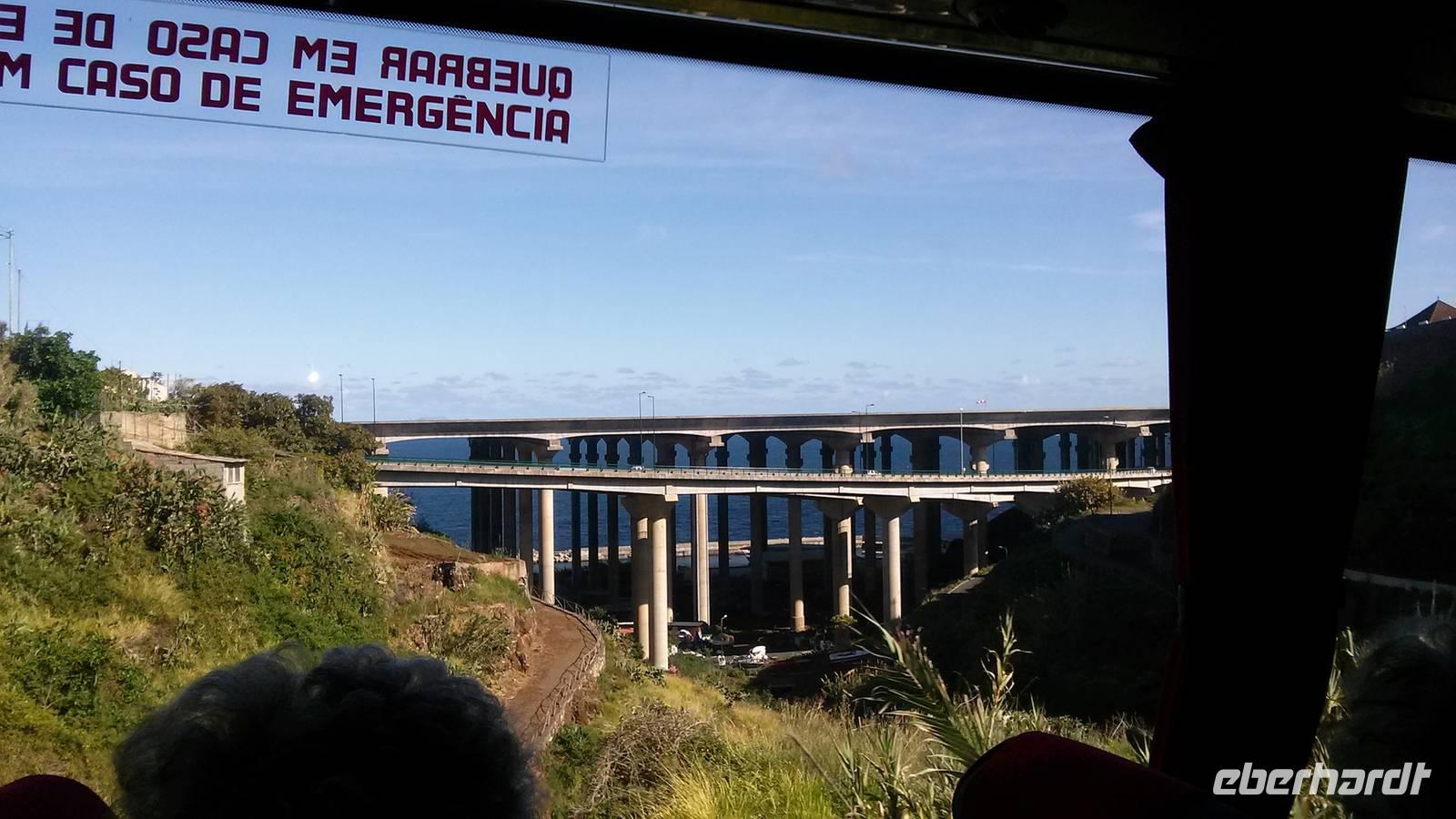Der Flughafen hat etwas von einer Kathedrale 