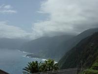 Blick auf die schroffe Nordküste Madeiras
