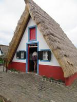 Haus mit Strohdach