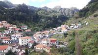 Levada-Wanderung oberhalb des Tals von Machico