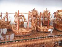 Segelboote aus Korb