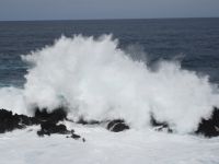 Wellenspiele in Porto Moniz