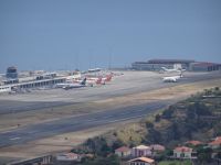 noch mal der Flughafen