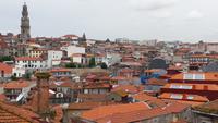 übrt den Dachern von Porto