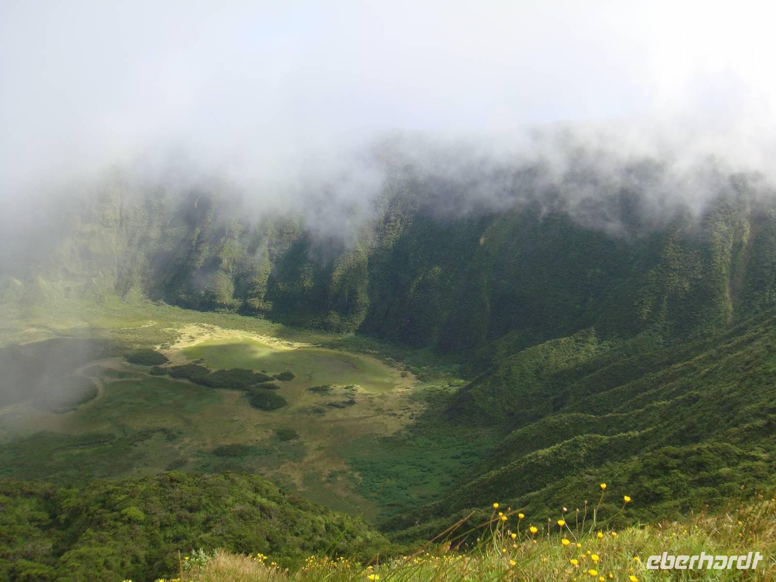 Wanderung um die Caldeira auf Fajal