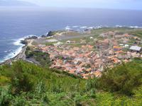 der kleine Ort auf Corvo