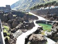 Porto Moniz Madeira-Lavabecken im Vulkangestein