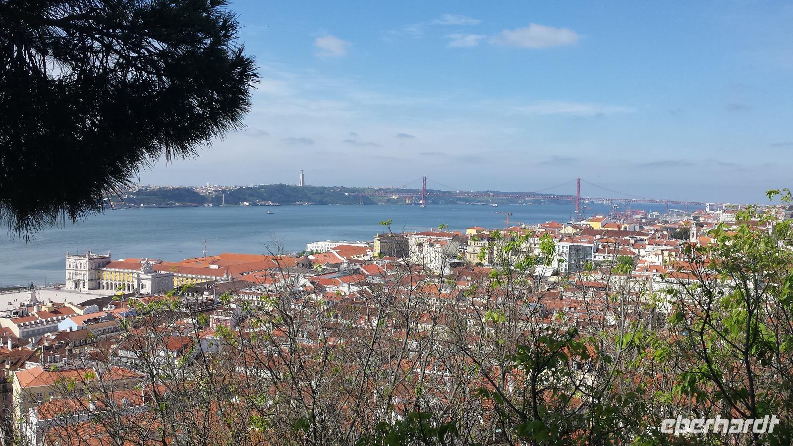 lissabon - Blick vom Castelo über die Stadt 