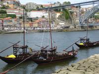 Porto - Boote mit Portweinfässern
