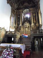 unter dem Altar befindet sich das Grab des Heiligen Gonzalo