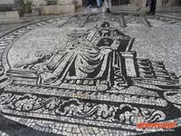 vor der Universität von Coimbra