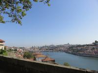 Fahrt mit der Straßenbahnlinie 18 – Blick zum Douro