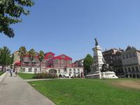 Börsenplatz mit dem Denkmal Heinrich des Seefahrers