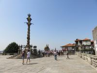 Platz vor der Kathedrale von Porto
