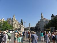 Hauptplatz mit dem Reiterstandbild von Don Pedro IV.