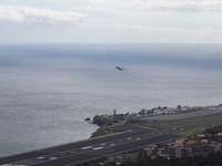 Aussichtspunkt Pico do Facho, letzter Blick auf den Flughafen der Insel