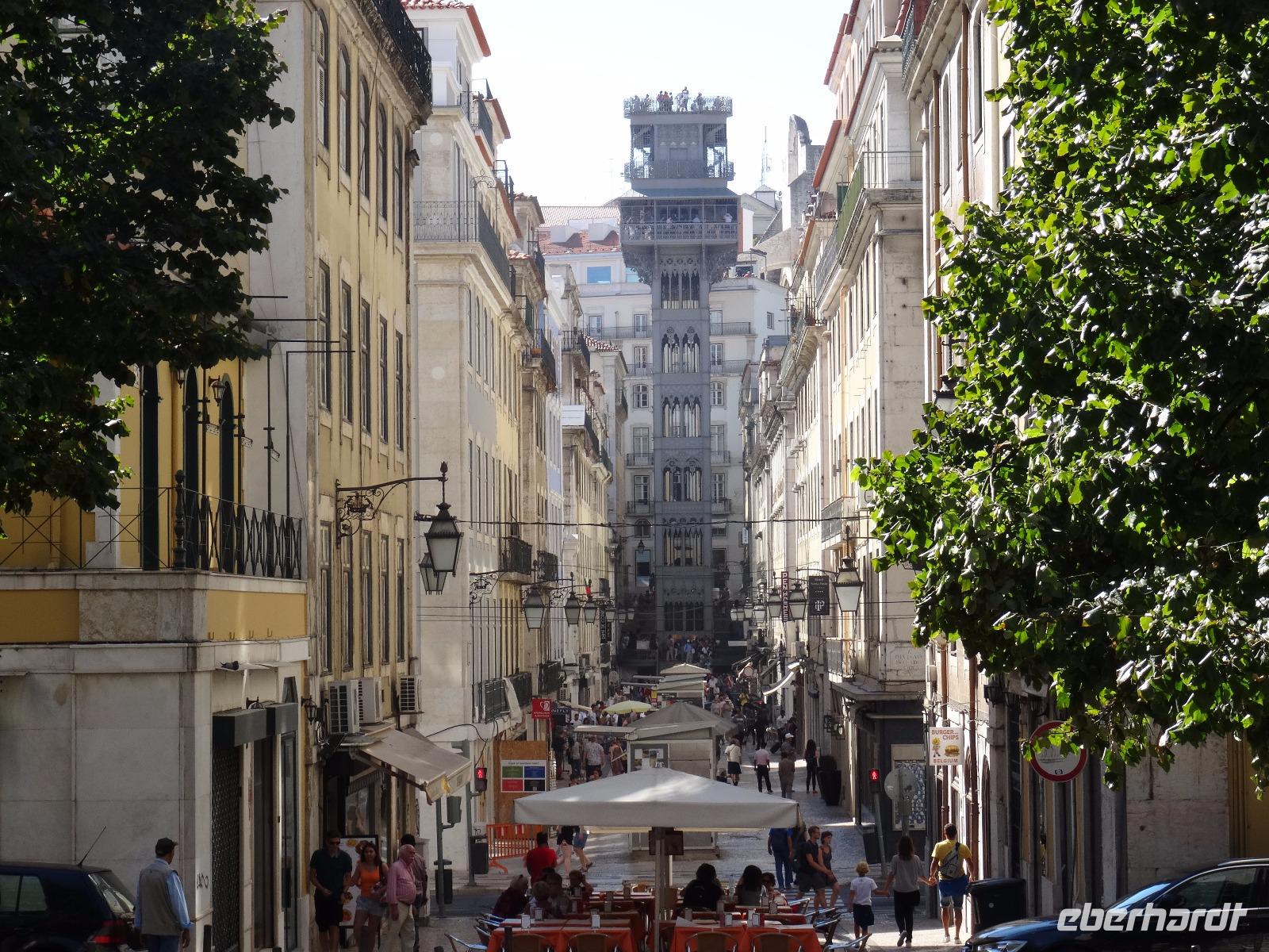 Lissabon - Blick auf den Elevador de Santa Justa
